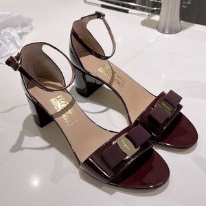 SALVATORE FERRAGAMO GAVINA PATENT LEATHER SANDALS